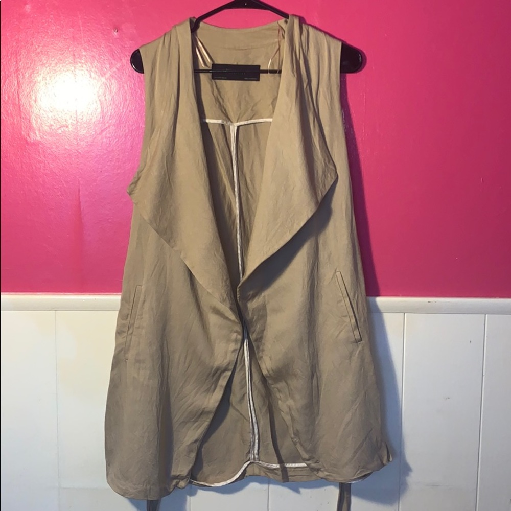 Zara sleeveless beige belted Jacket